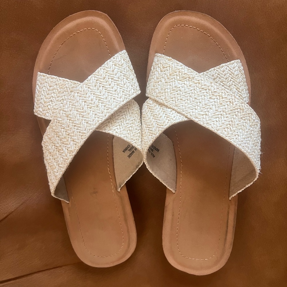Pink Lily Sandals- Size 8